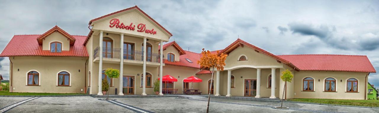 Potocki Dwor Hotell Jędrzejów Eksteriør bilde
